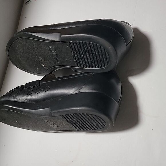 Black Leather Loafers - Picture 4 of 7